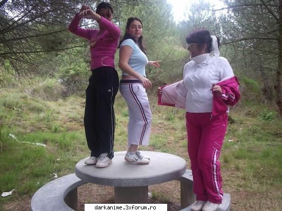 Member's pics - well...azi....la gratar :D yo aia in albastru :D - New Members